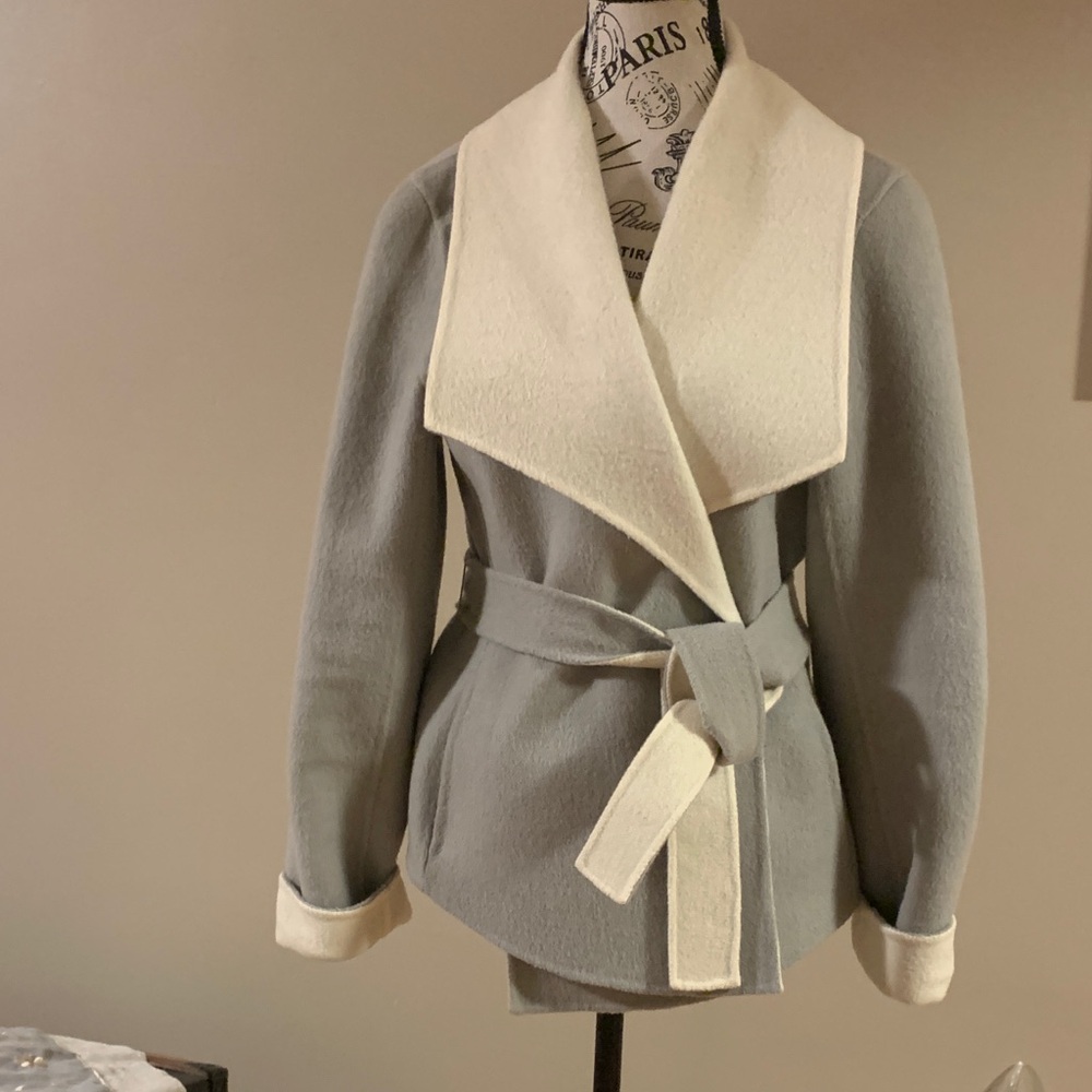 Banana Republic Gray and Cream Belted Shawl-Collar Trench Coat